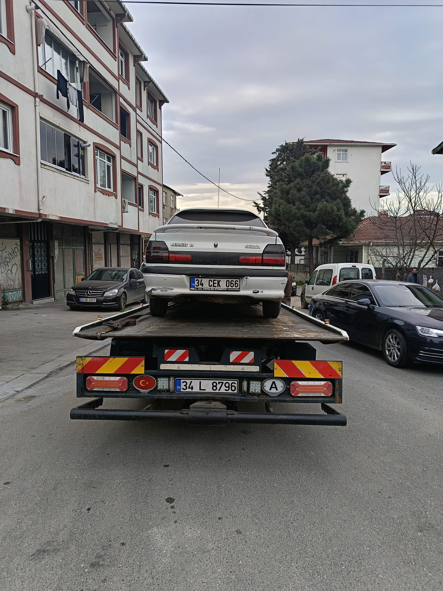 Sağlıcak Oto Çekici Anadolu Yakası